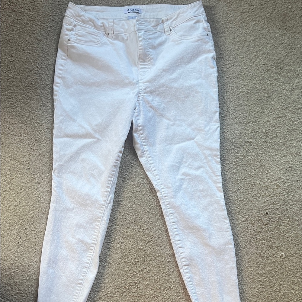 d. jeans White Skinny Women's Jeans - Clean Slim Fit
